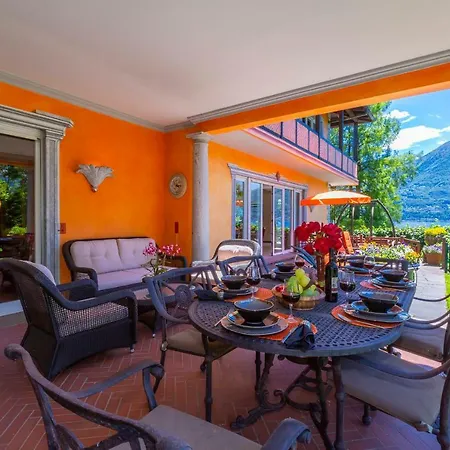 Holiday home Cigno Luxury House